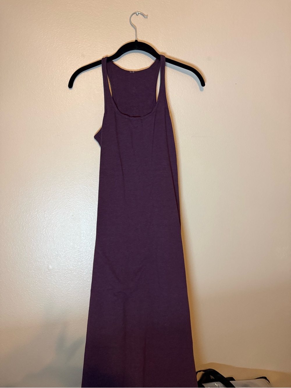 Lululemon Refresh Maxi Dress
Heathered Bordeaux Drama / Black Cherry